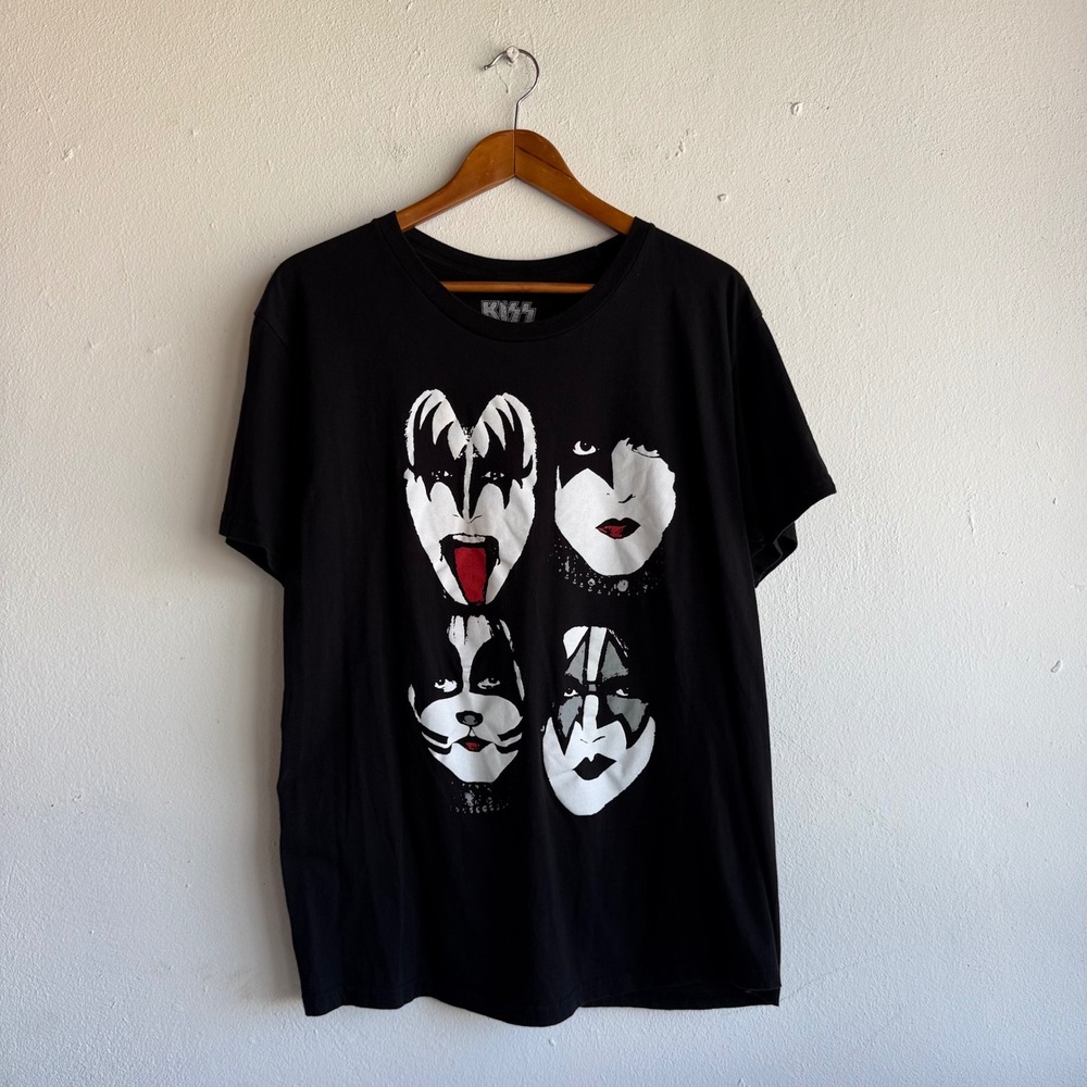 KISS Band Graphic Tshirt Mens Large Black Rock Music Cotton Tee